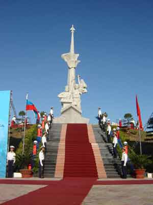 Khánh thành Tượng đài tưởng niệm Cam Ranh